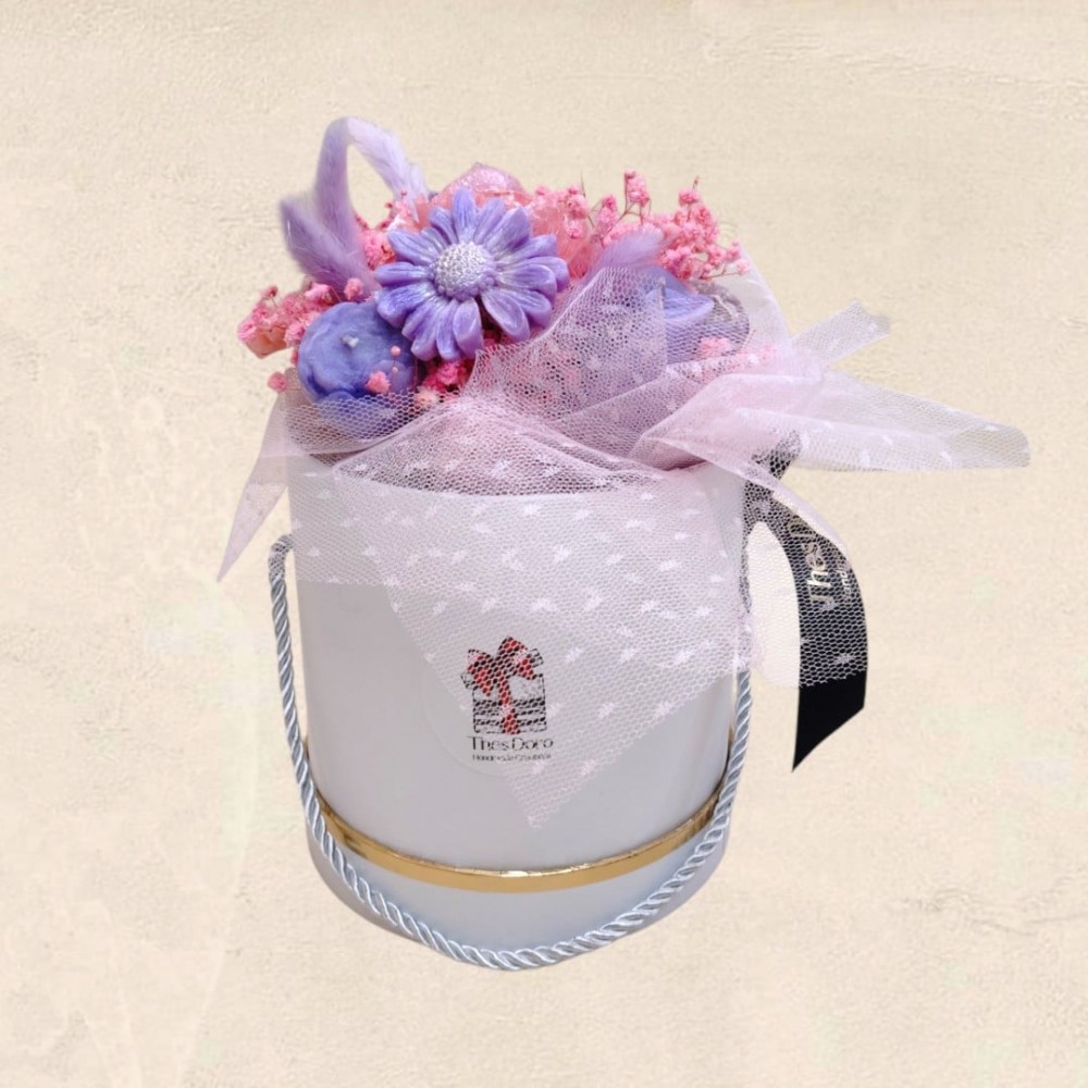 Flower Box με ροζ και λιλά λουλούδια, αρκουδάκι και αποξηραμένη γυψοφύλλη