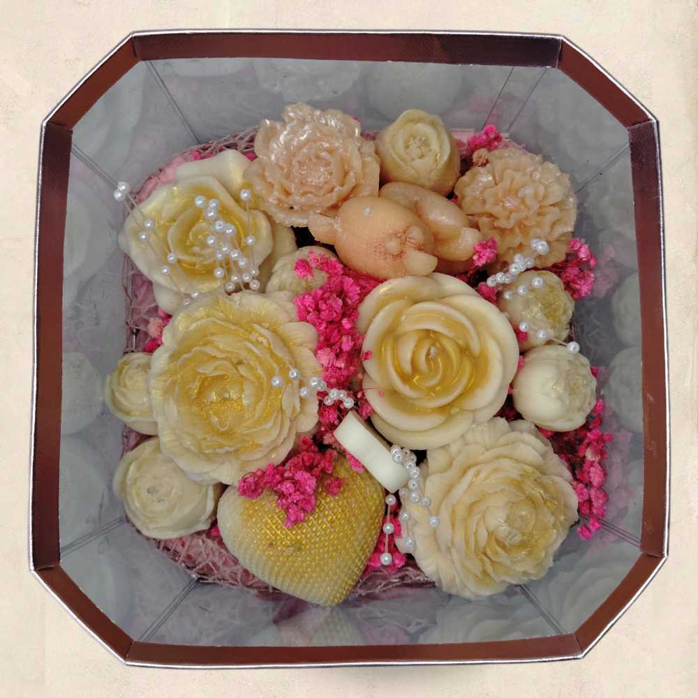 Flower Box με αρωματικά κεριά, πέρλες, αποξηραμένα άνθη και συρτάρι για σοκολατάκια Flower Box με αρωματικά κεριά, πέρλες, αποξηραμένα άνθη και συρτάρι για σοκολατάκια