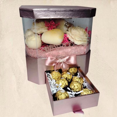 Flower Box με Αρωματικά Κεριά & Συρτάρι Γεμάτο Γλυκές Εκπλήξεις