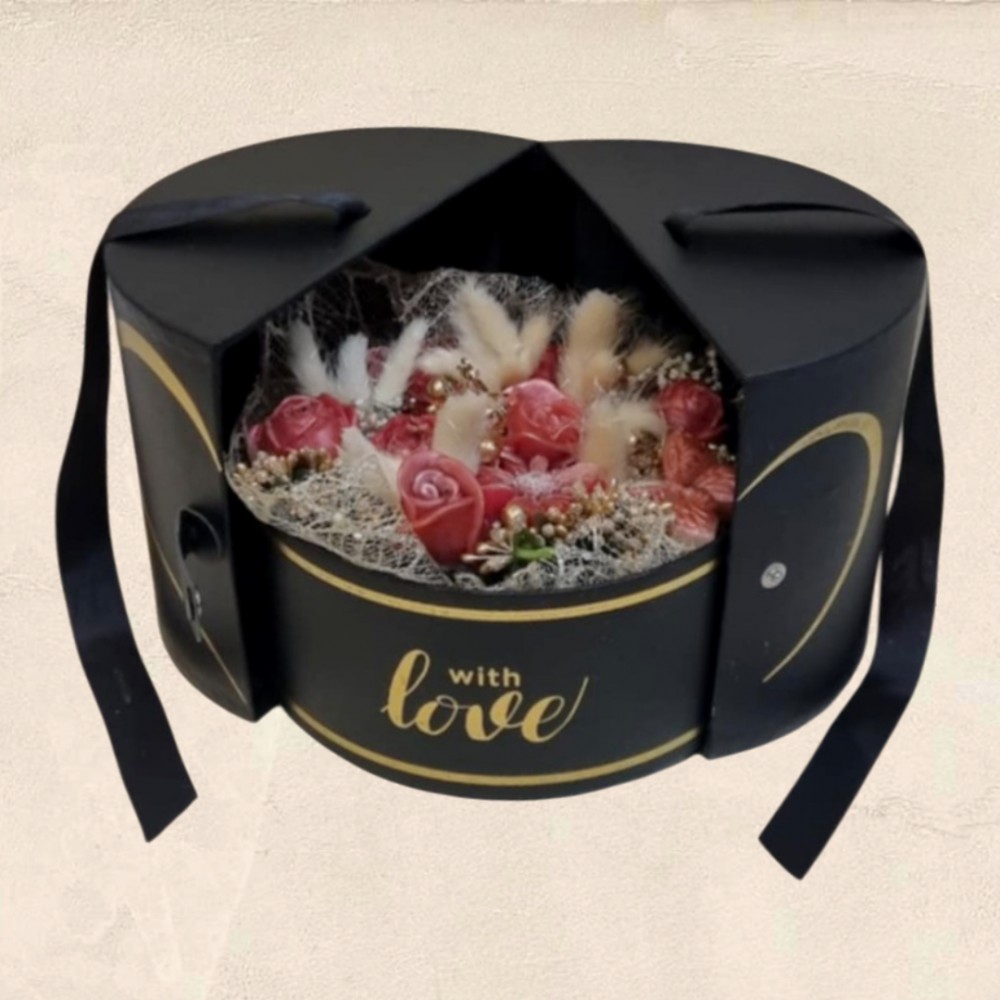 Flower Box με αρωματικά κεριά από κερί ελαιόλαδου και αποξηραμένα άνθη σε πολυτελές κουτί