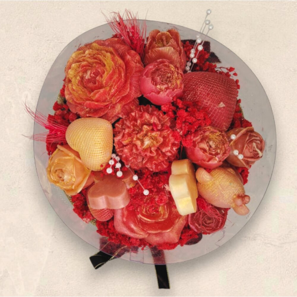 Flower Box με αρωματικά κεριά, λουλούδια, αρκουδάκι και καρδιές από φυτικό κερί ελαιόλαδου