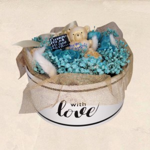 Flower Box με αρωματικά κεριά μαύρης ορχιδέας και αποξηραμένα άνθη σε πετρόλ αποχρώσεις Flower Box με αρωματικά κεριά μαύρης ορχιδέας και αποξηραμένα άνθη σε πετρόλ αποχρώσεις
