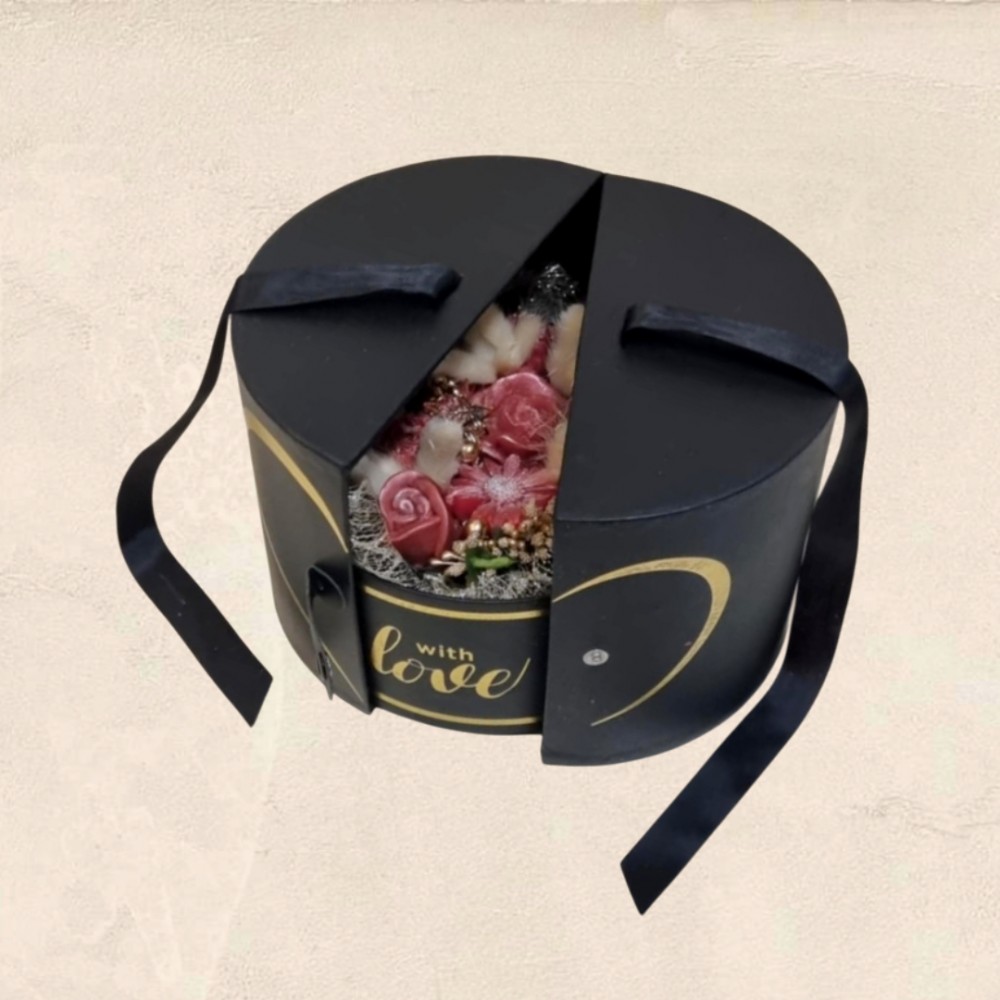 Flower Box με αρωματικά κεριά από κερί ελαιόλαδου και αποξηραμένα άνθη σε πολυτελές κουτί