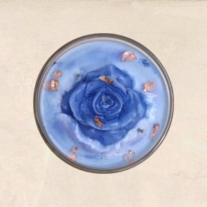 Αρωματικό κερί Ocean Bloom με φύλλα χρυσού, φυσικές πέτρες και διακοσμητικό λουλούδι