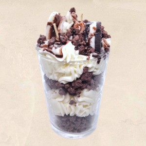 Αρωματικά κεριά Oreo Dream με άρωμα σοκολάτας και μπισκότου σε γυάλινο ποτήρι Αρωματικά κεριά Oreo Dream με άρωμα σοκολάτας και μπισκότου σε γυάλινο ποτήρι