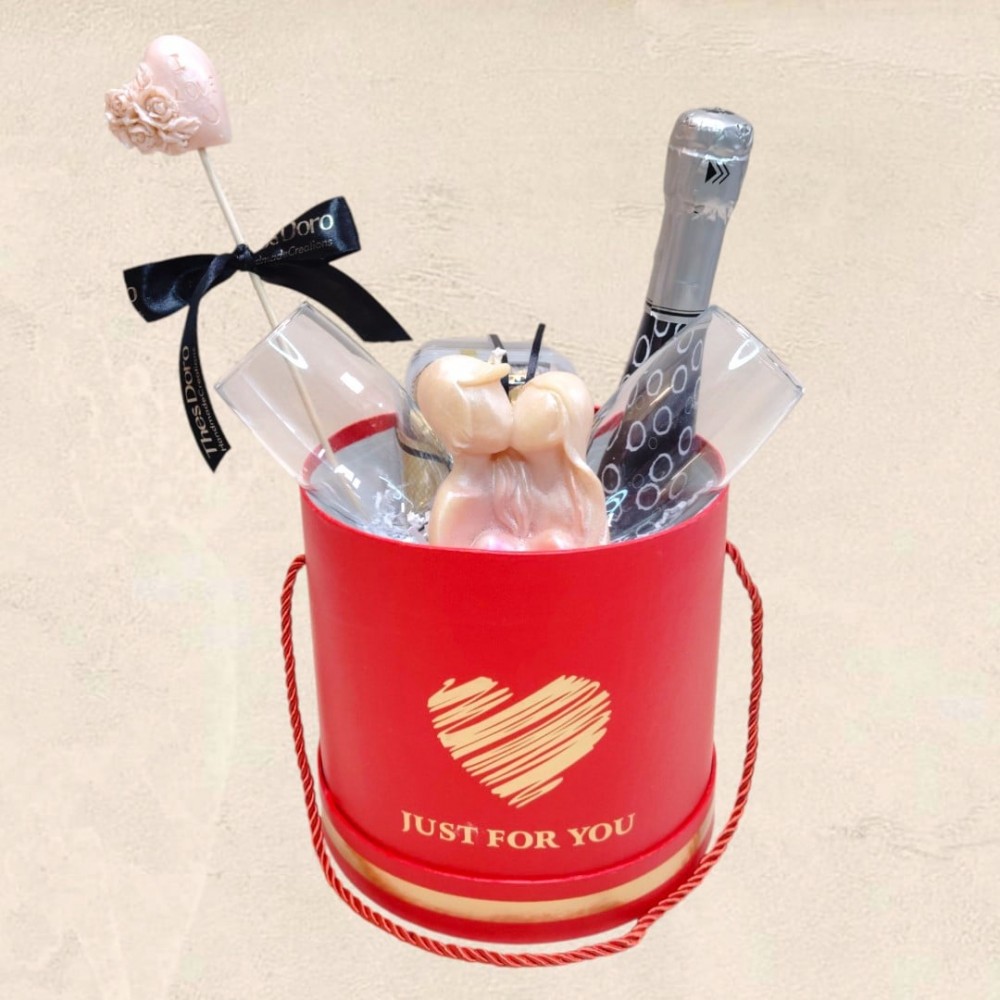 Gift Box Σετ Δώρου με Αφρώδες Κρασί | Μοναδικά Δώρα για την Επέτειο σας Gift Box Σετ Δώρου με Αφρώδες Κρασί | Μοναδικά Δώρα για την Επέτειο σας